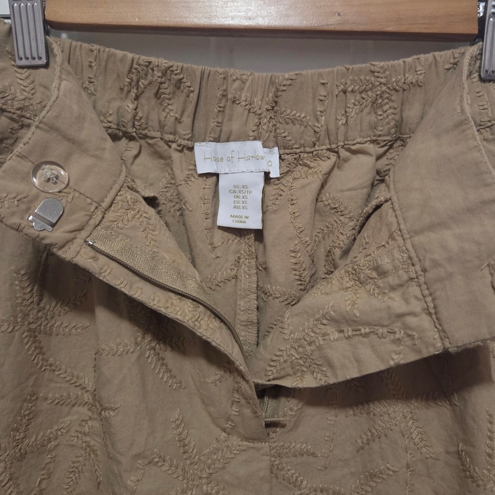 House of Harlow Tan Embroidered Barrel Cropped Pants Women's XS Elastic Waist - Picture 2 of 7